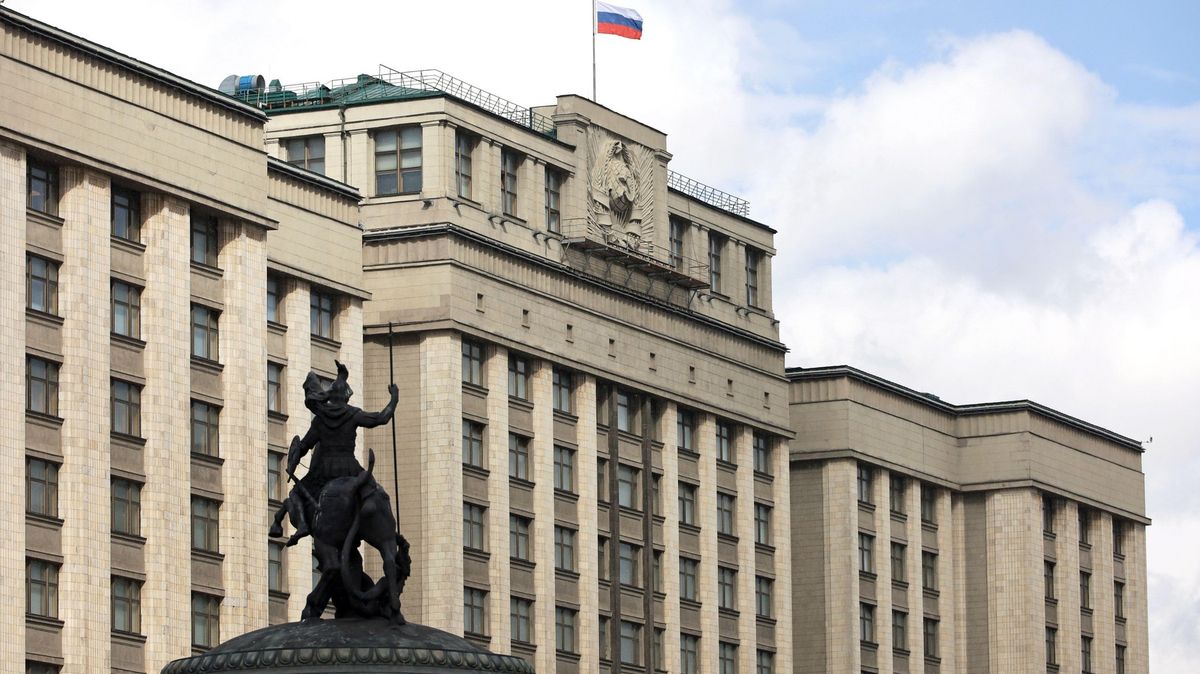 Je nutné potrestat zrádce. Státní duma schválila zabavení majetku za diskreditaci ruské armády